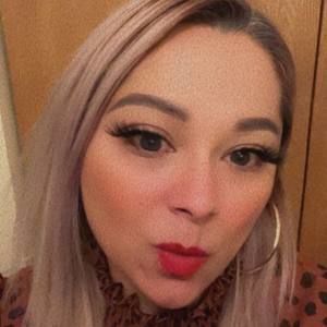 Meet your Posher, Sugey domingo